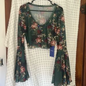 Boho sheer bell sleeve top sz L